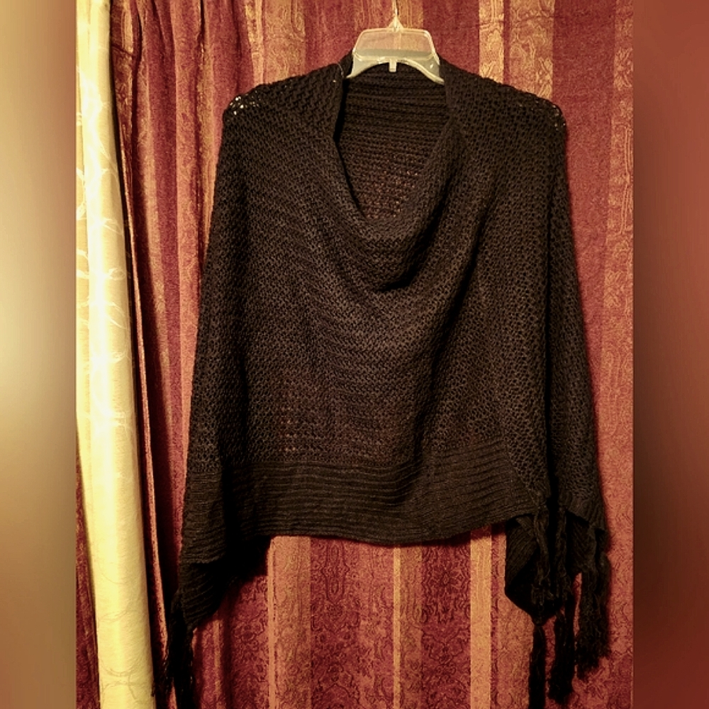 WOMENS BLACK KNIT SHALL ONE SIZE